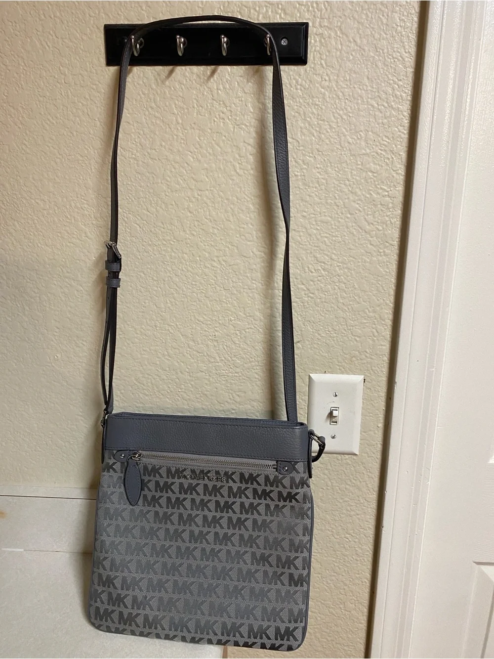 Michael Kors Gray Crossbody Messenger‎ Bag